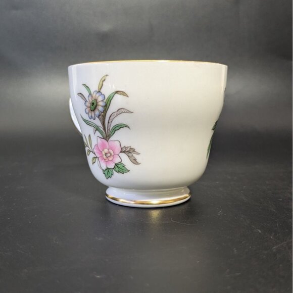 Wedgwood Cathay Bone China Tea Cup Floral Pattern Gold Trim Vintage England - Picture 8 of 9